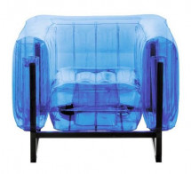 Fauteuil transparent bleu cadre en aluminium noir Yomi Eko