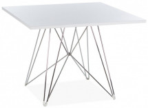 Table carrée bois blanc et acier chromé Wakuri